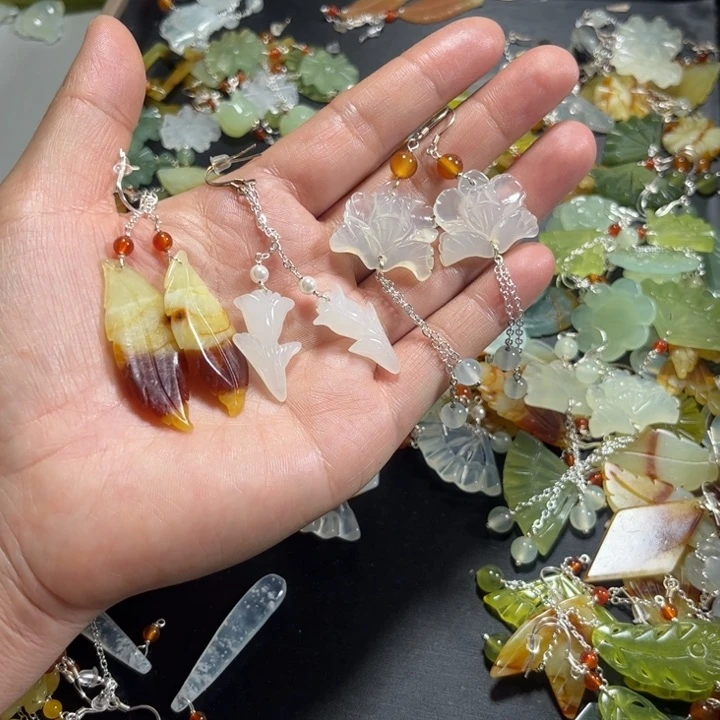 蛇纹石玉耳饰未镶嵌