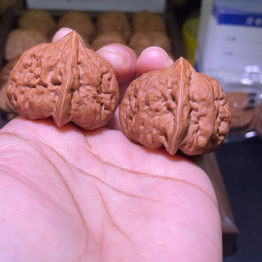 文玩核桃把件凹底