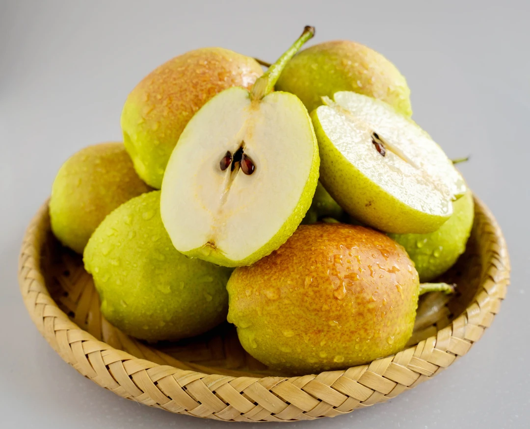 正宗新疆库尔勒香梨（皮薄肉质细嫩）成都发货