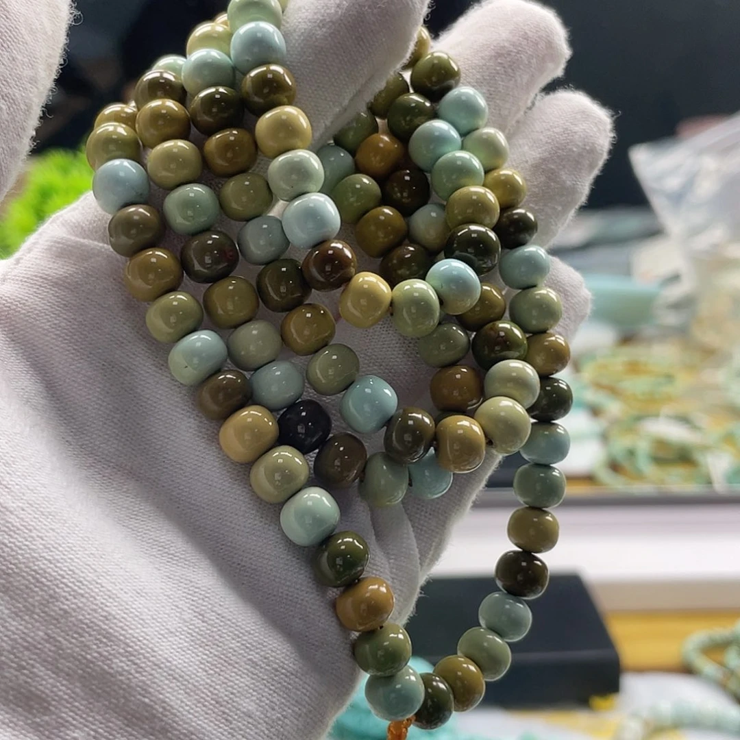 洪***洪绿松石未镶嵌珠宝奇石