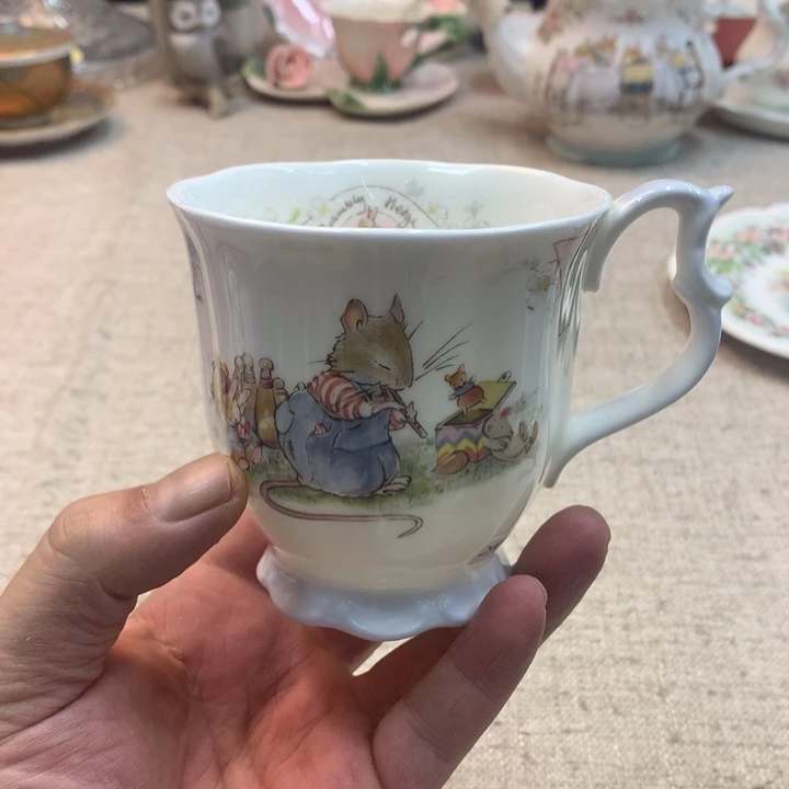 出***草金瓷阁家的美丽瓷器