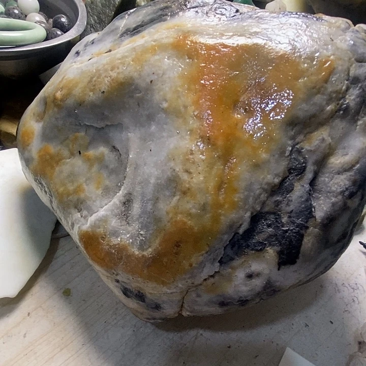 透闪石质玉珠宝半成品未镶嵌用***儿