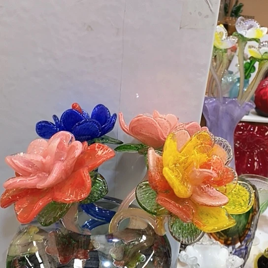 琉璃花瓶高45厘米宽9厘米