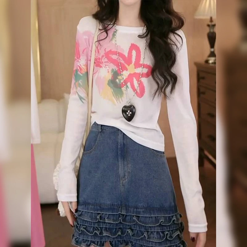 微胖mm显瘦遮肉白色涂鸦印花长袖T恤女夏季大码短款防晒上衣薄款