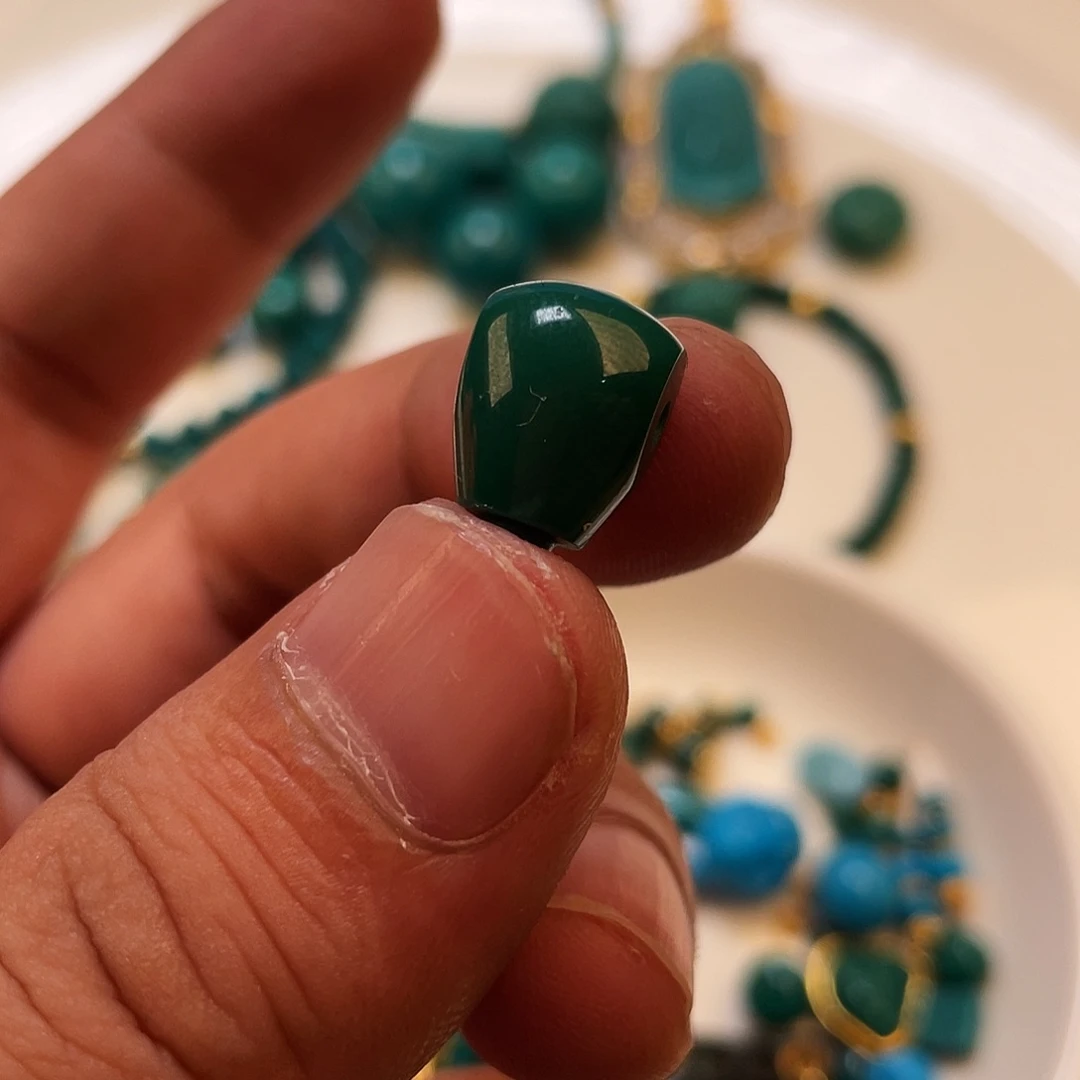 绿松石未镶嵌原矿绿松石