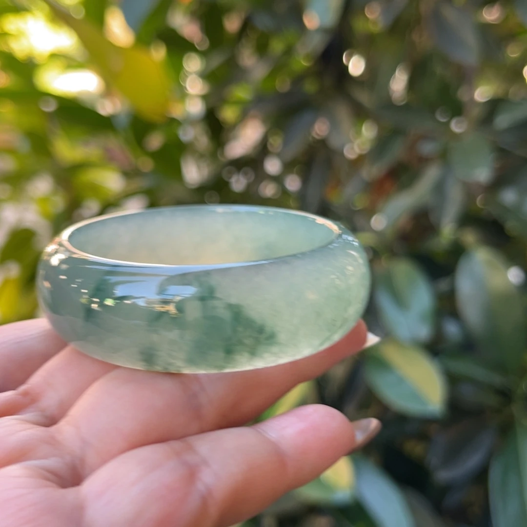 翡翠未镶嵌手镯55贵妃