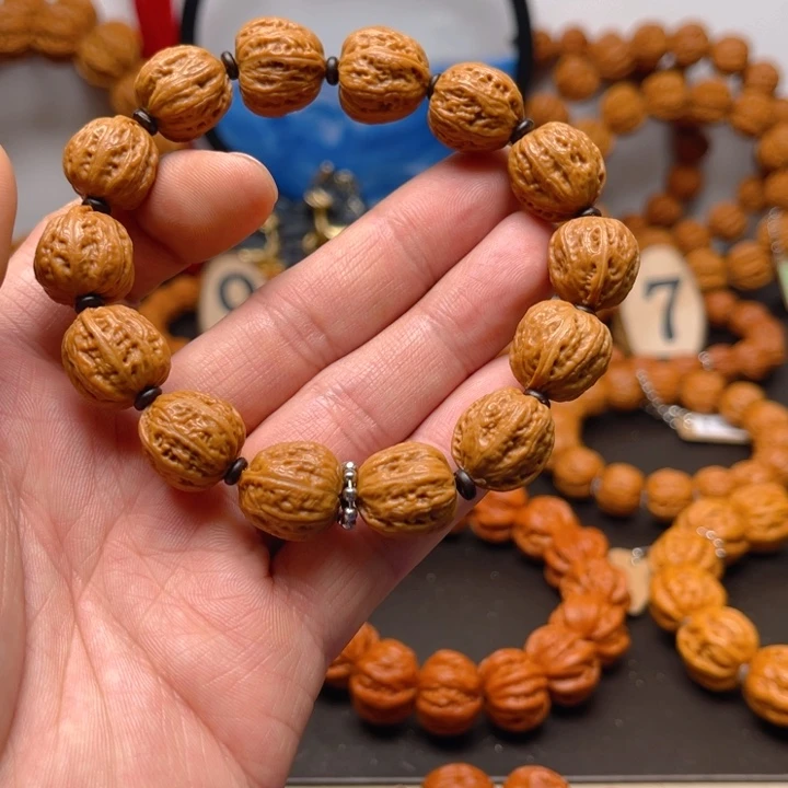 文玩核桃吊坠落***蛙核桃手串