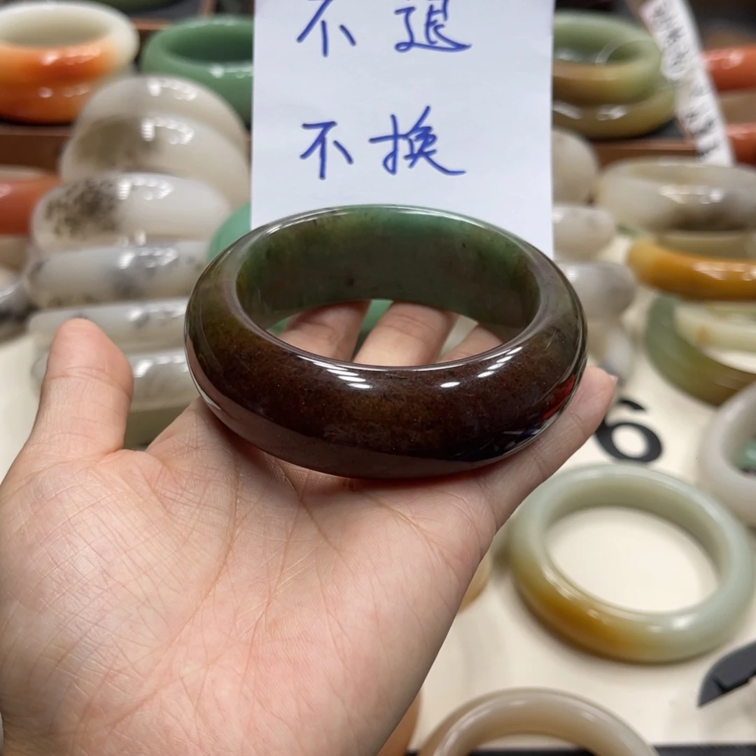 石英岩玉未镶嵌珠宝奇石