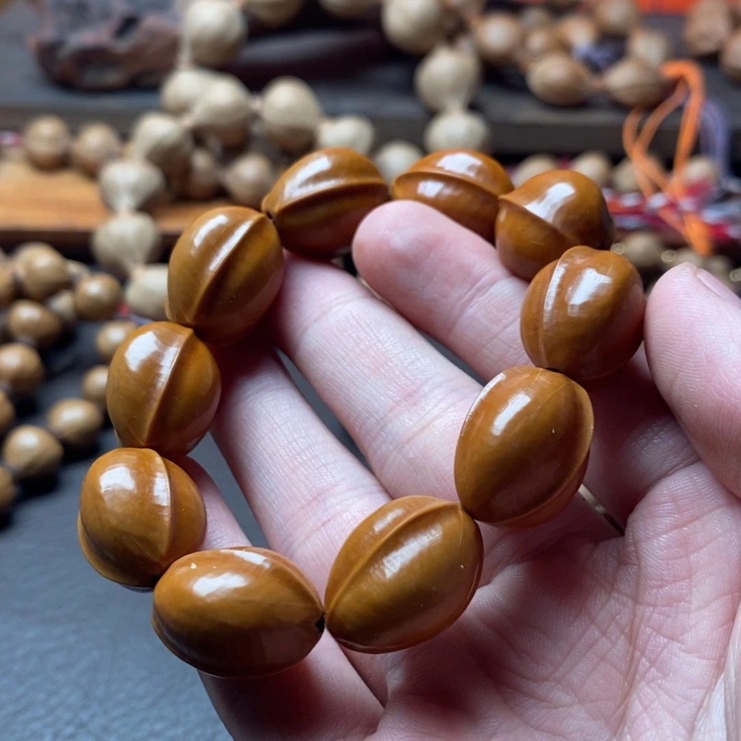 弘***扬橄榄核吊坠橄榄核