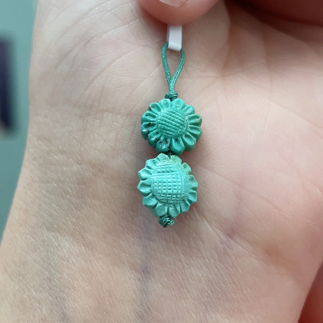 绿松石颈饰未镶嵌