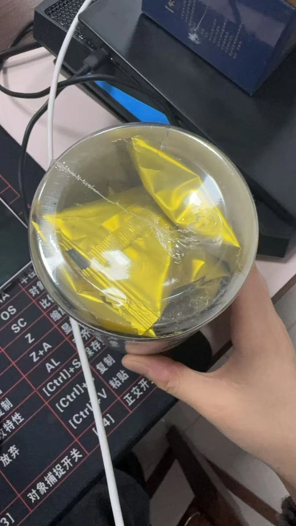 高  端  绿色  礼盒