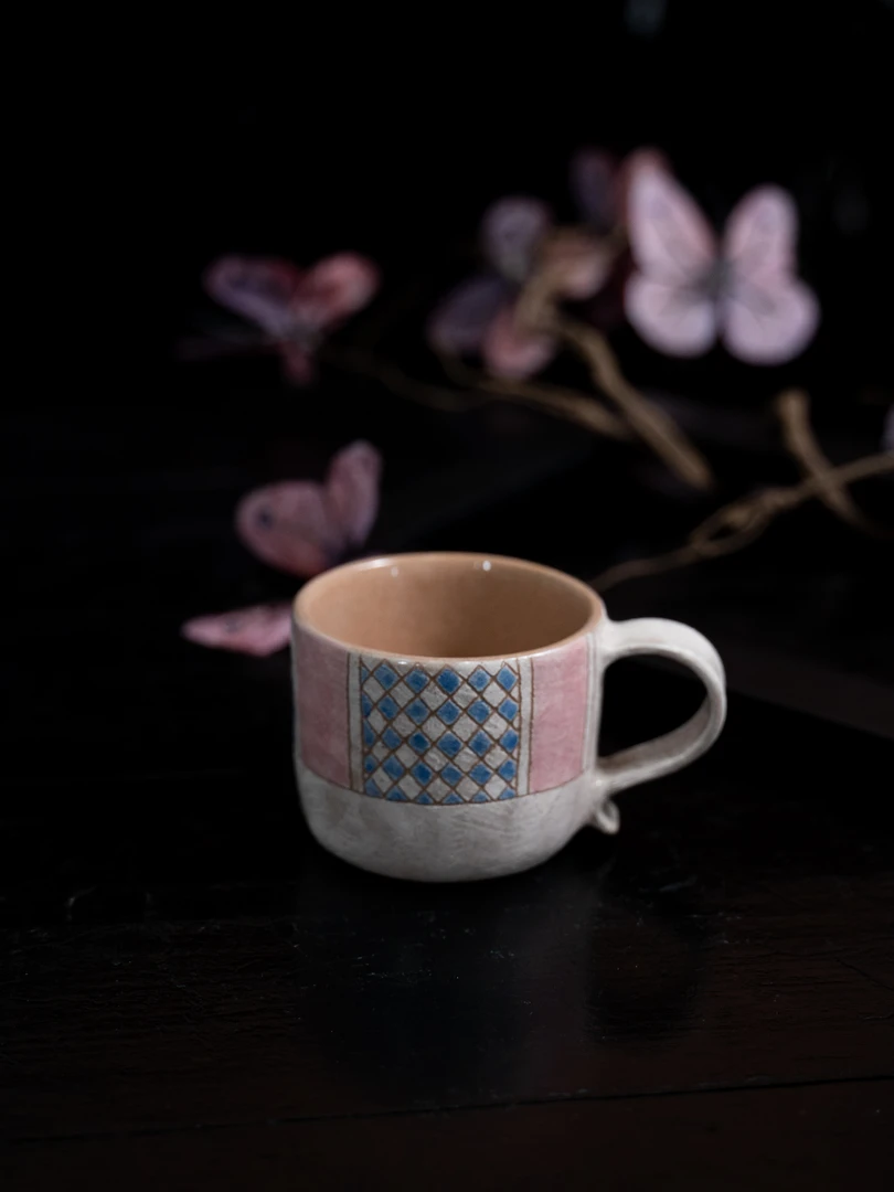 奇花 | 双拼色小蓝菱格马克杯