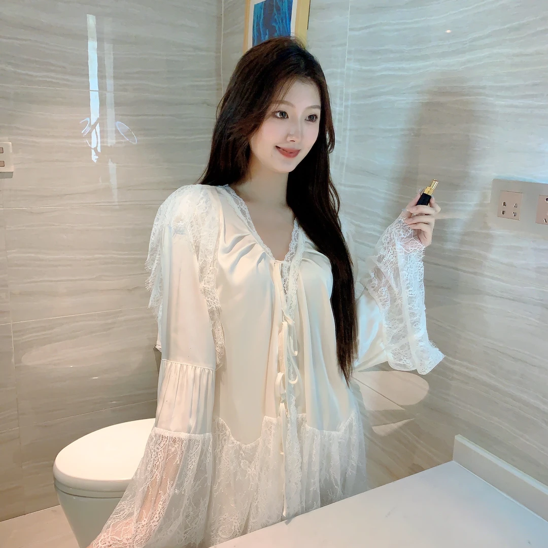 2025年春秋法式冰雪丝V领贵气蕾丝花边薄款家居服舒适两件套