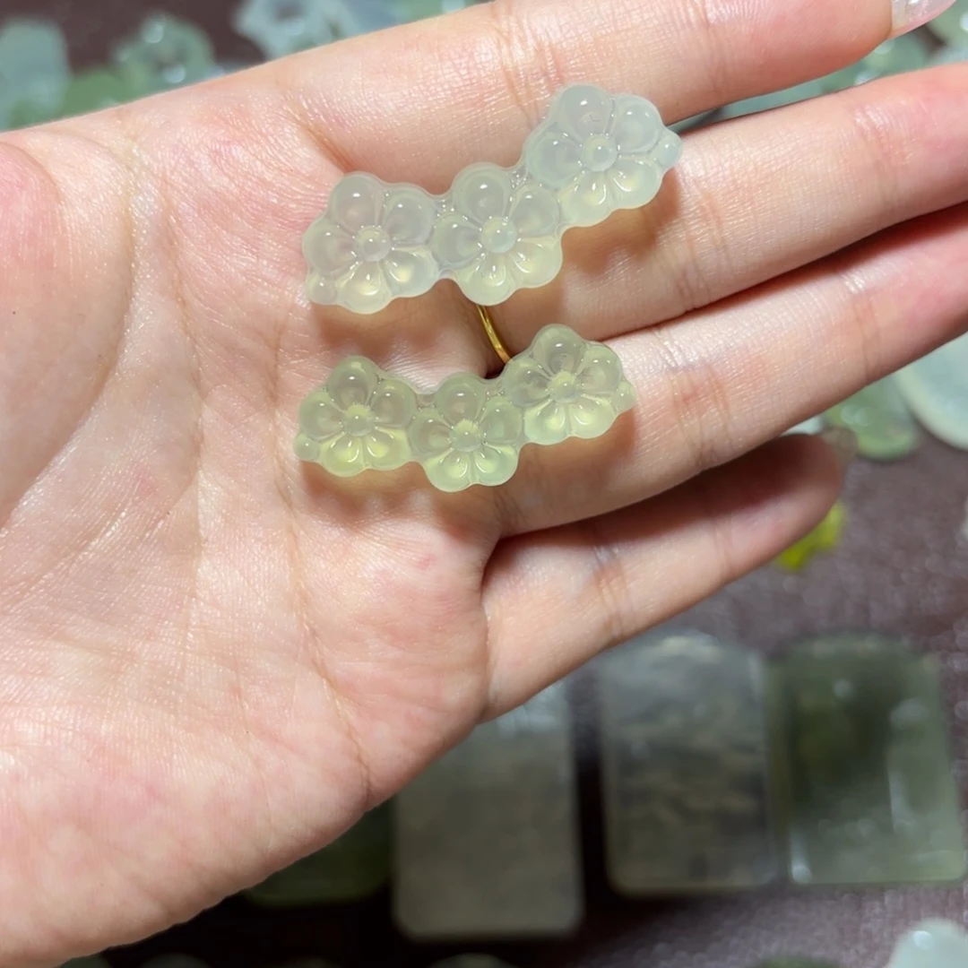 蛇纹石玉合金颈饰