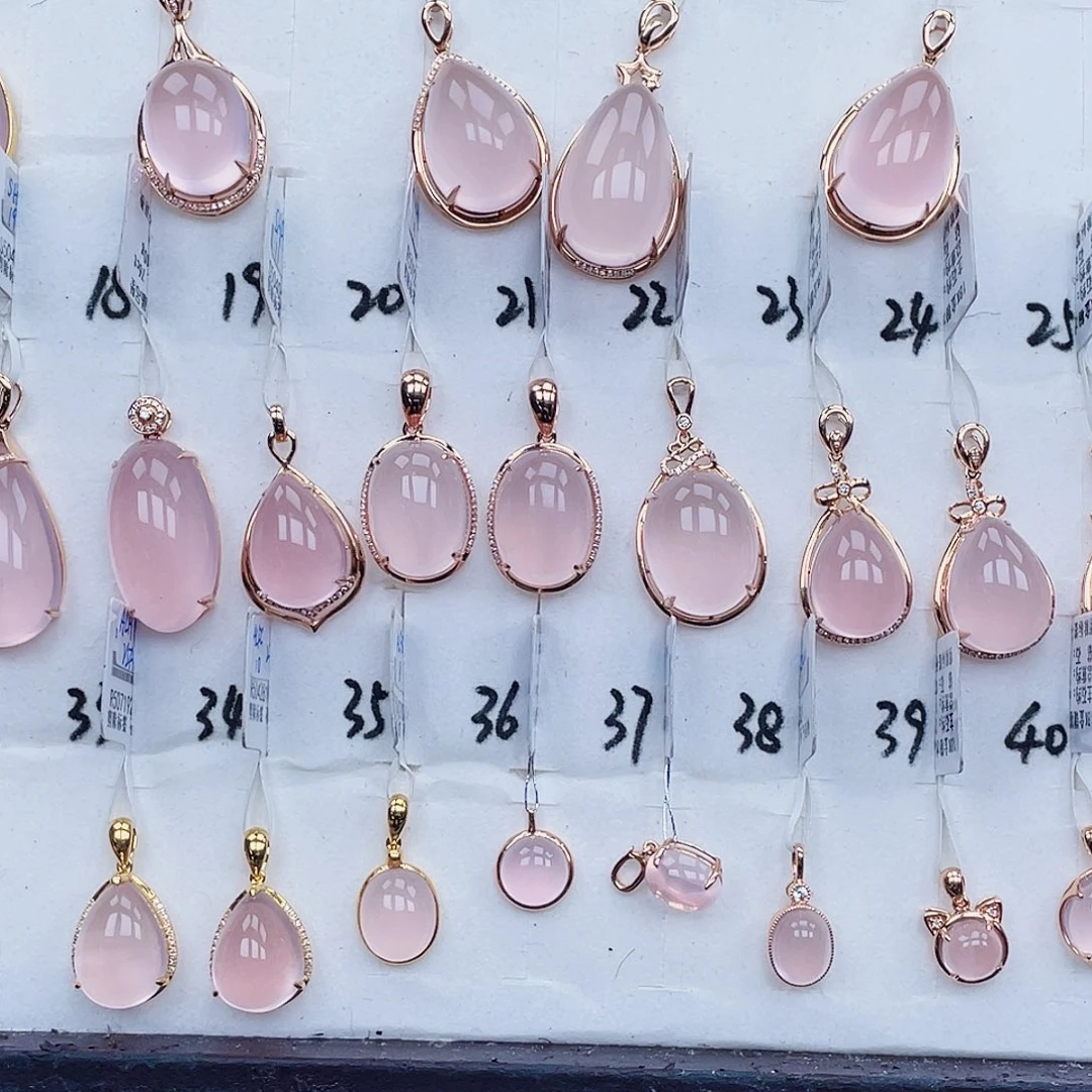 芙蓉石吊坠(不含链)18K金镶嵌