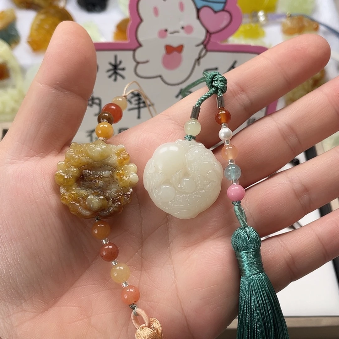 无***@蛇纹石玉未镶嵌颈饰