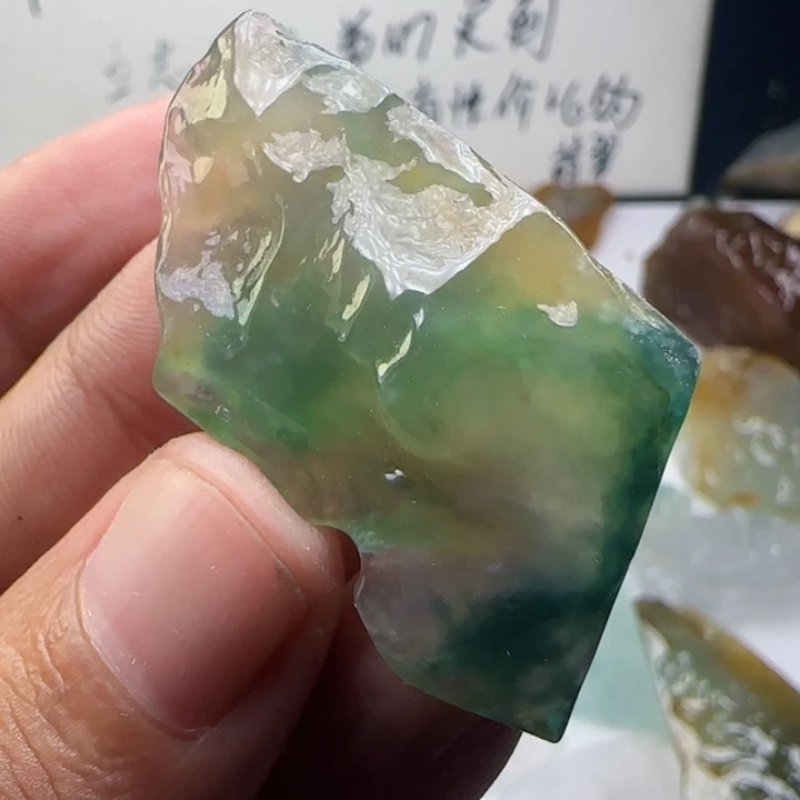 定制翡翠未镶嵌不包工