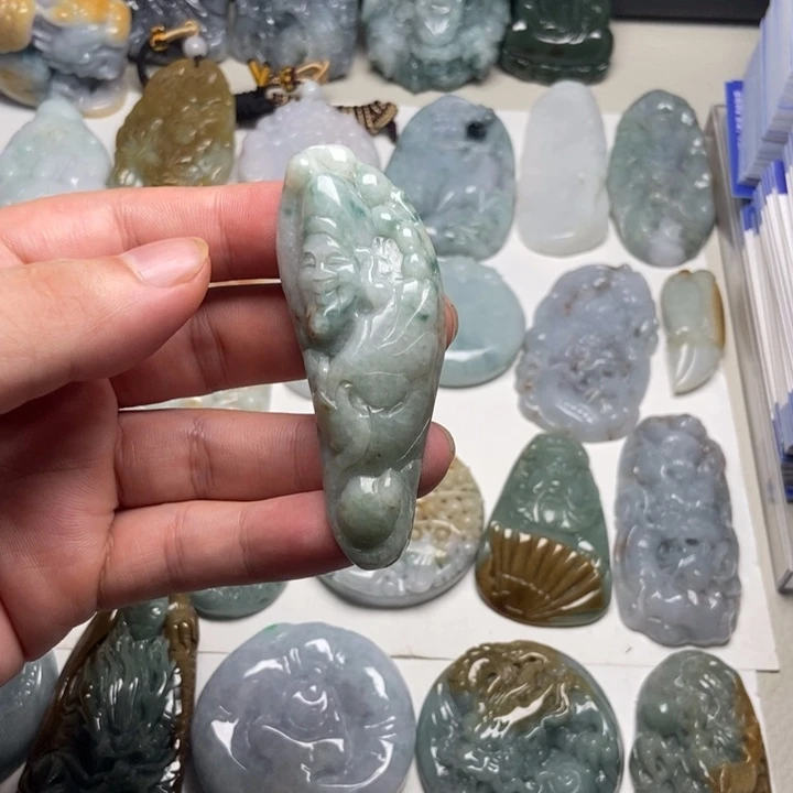 颈饰未镶嵌翡翠济公71