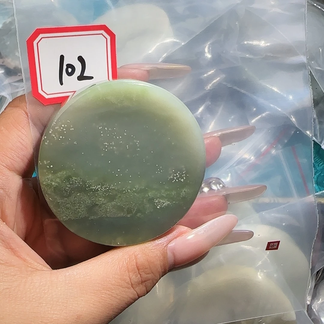 和田玉未镶嵌珠宝半成品