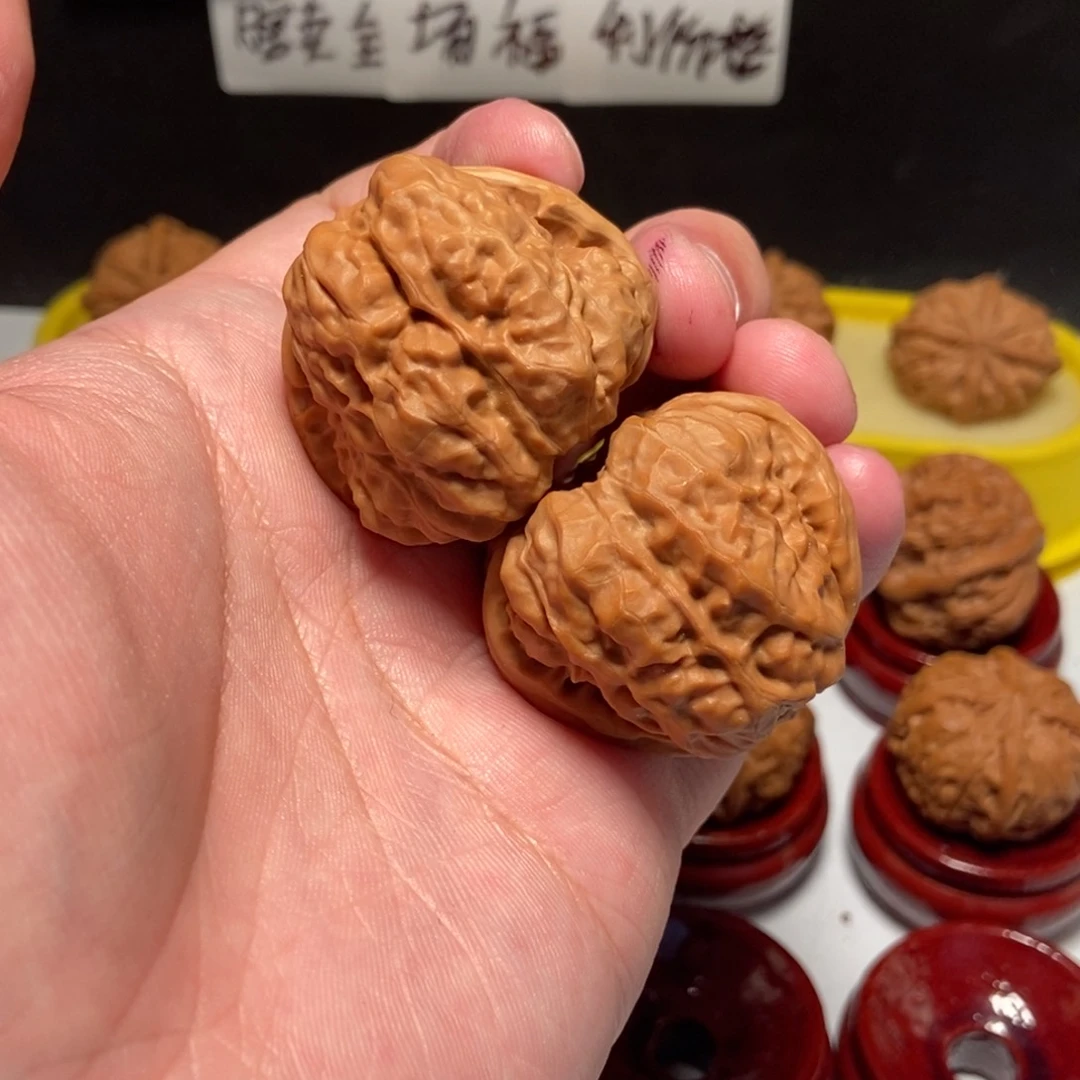吊坠文玩核桃3角蛙40尺52