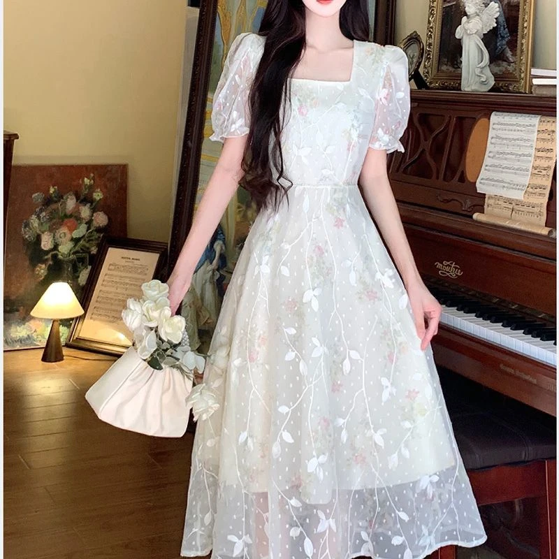 法式气质方领大码连衣裙子女夏季新款高级感收腰显瘦初恋长裙