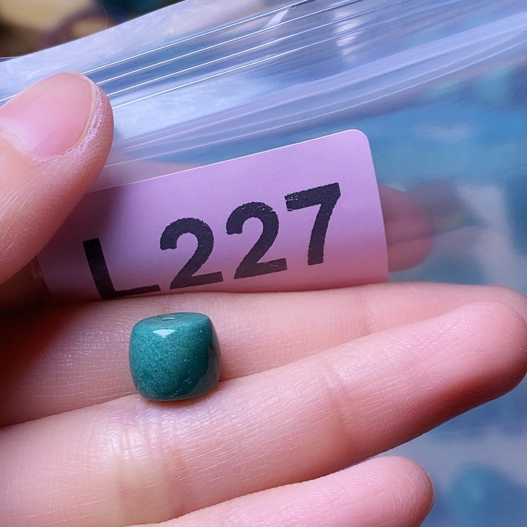 十堰原生态绿石头特色手工配饰