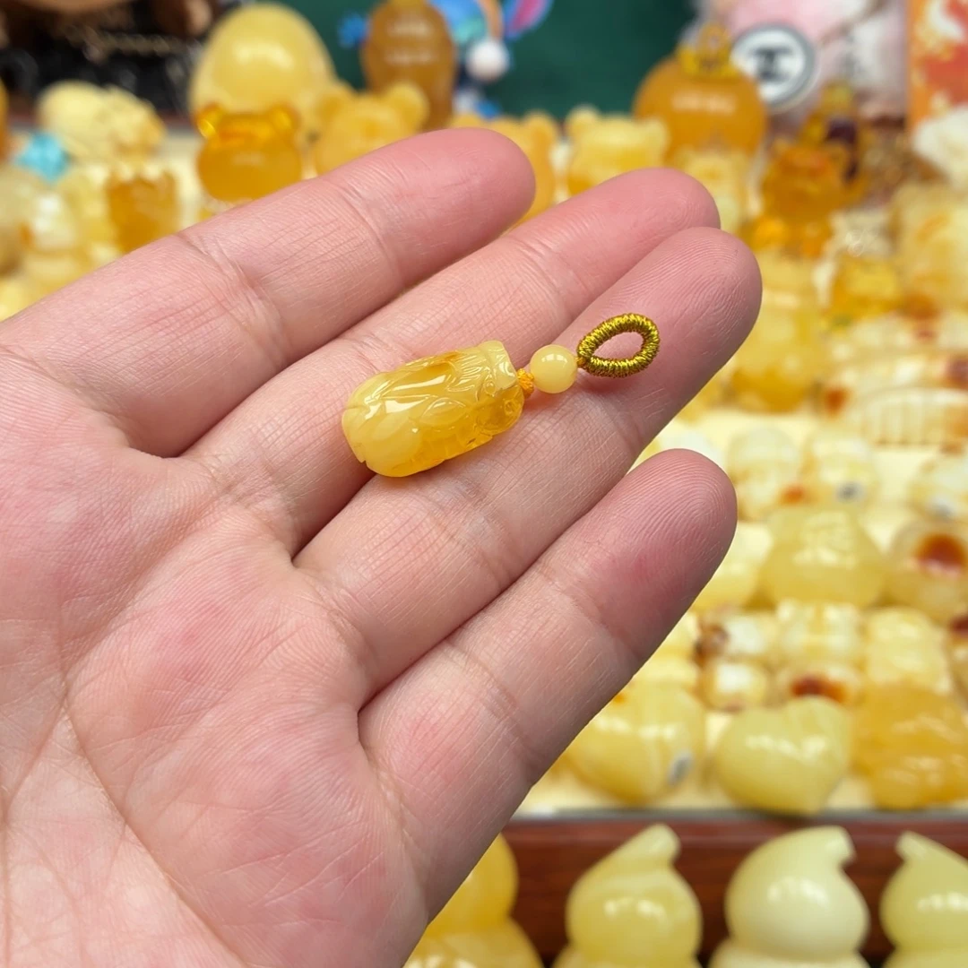 琥珀未镶嵌裸石mil