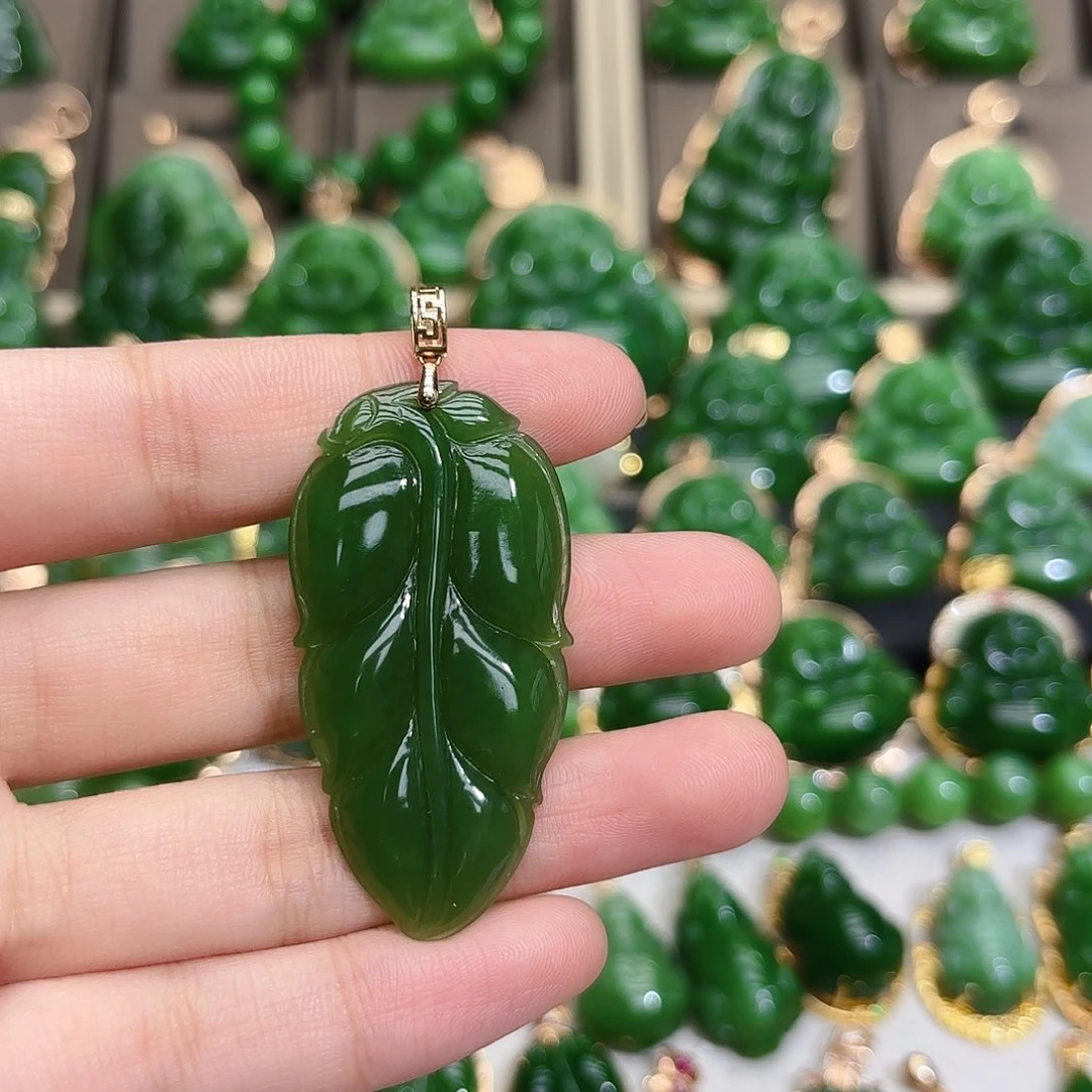 和田玉（碧玉）18K金镶嵌颈饰