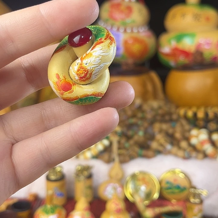 布***龙希望我们摸摸我在舞台下
