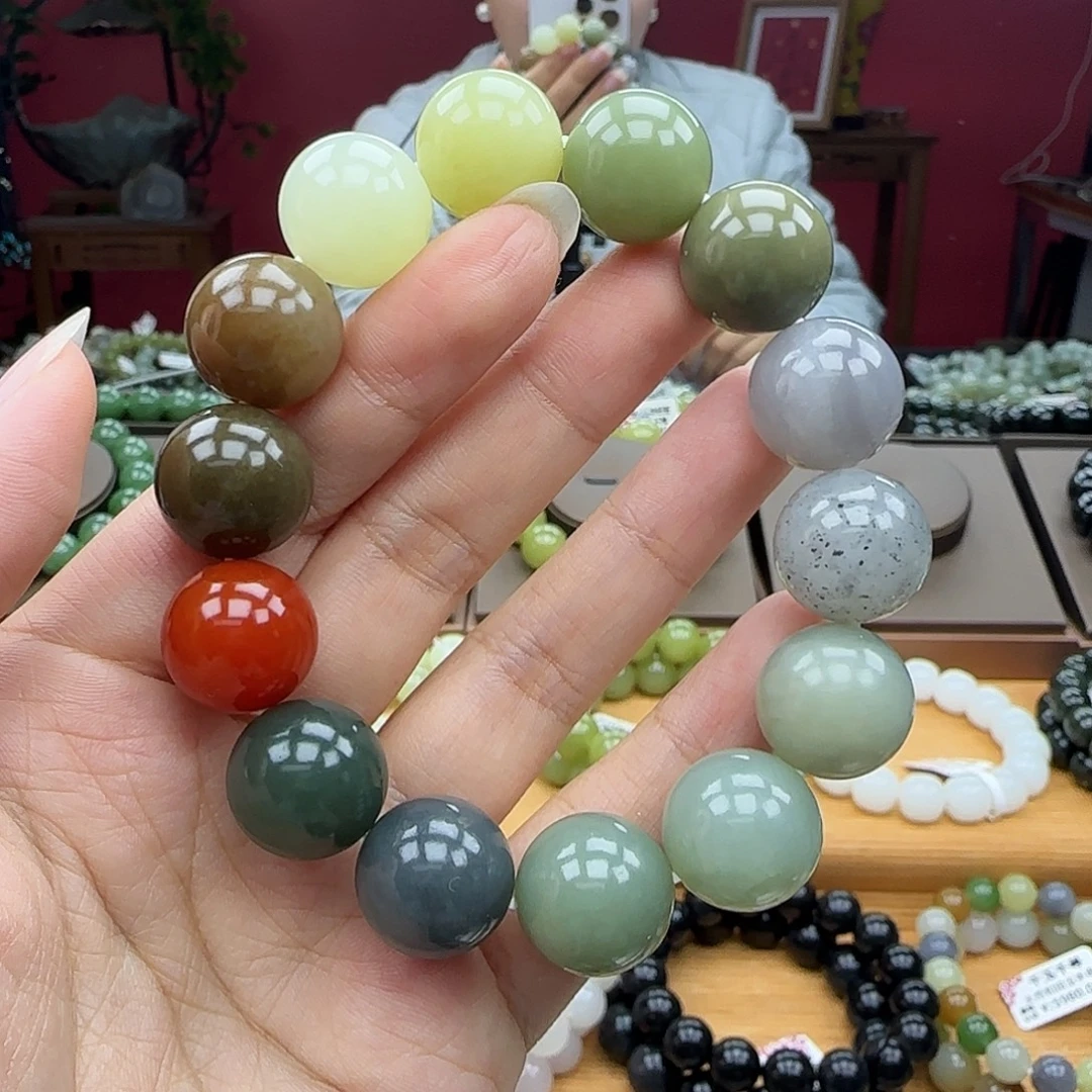 和田玉未镶嵌手串