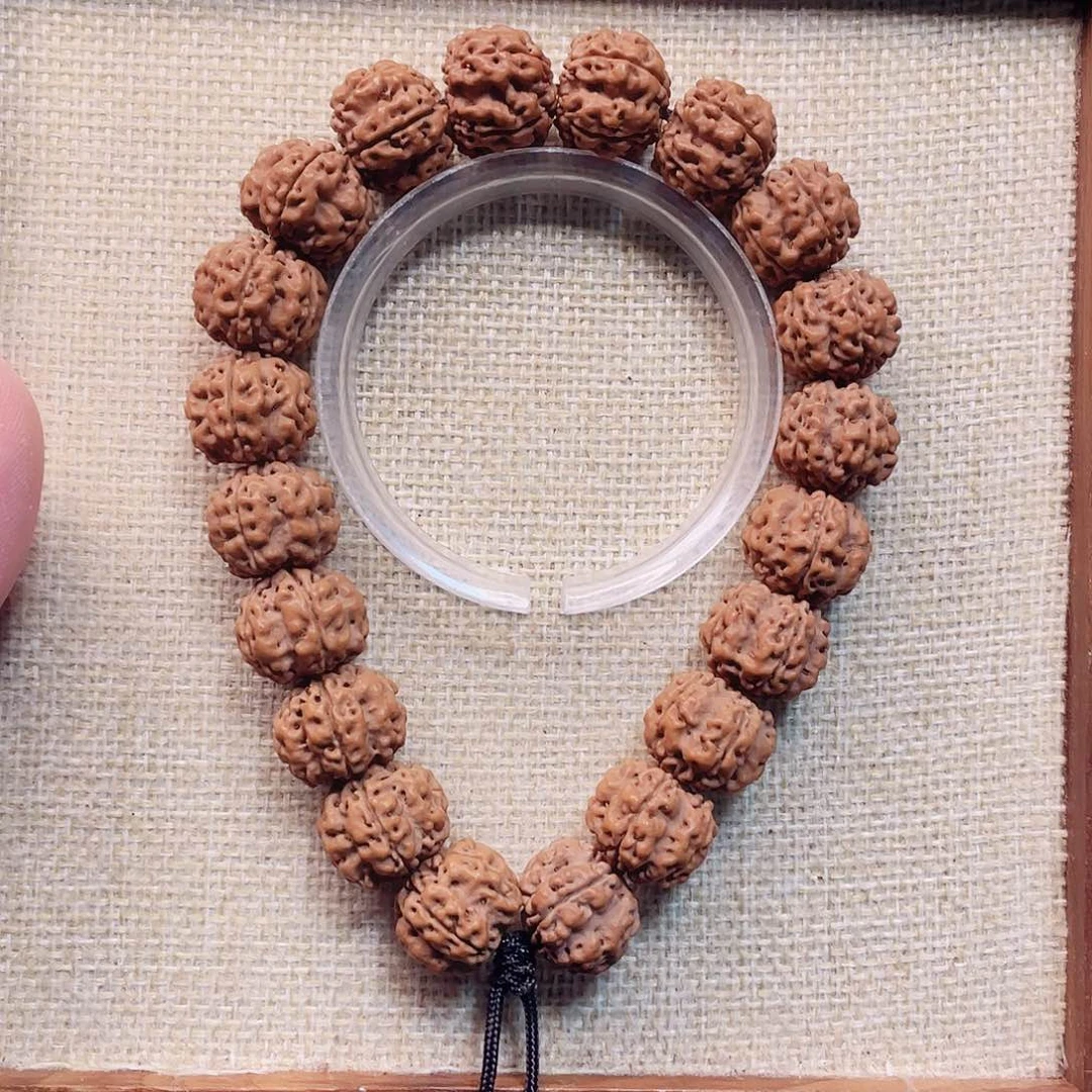 金刚菩提手串旺****s15方墩梅小金刚手持