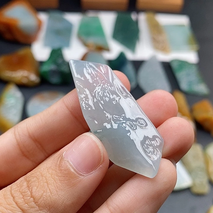 爱***者定制翡翠未镶嵌翡翠