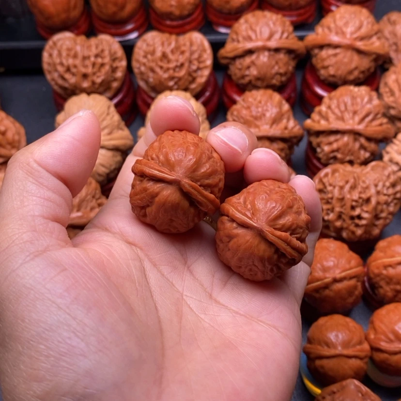 【闪购商品】文玩核桃把件蛇皮球