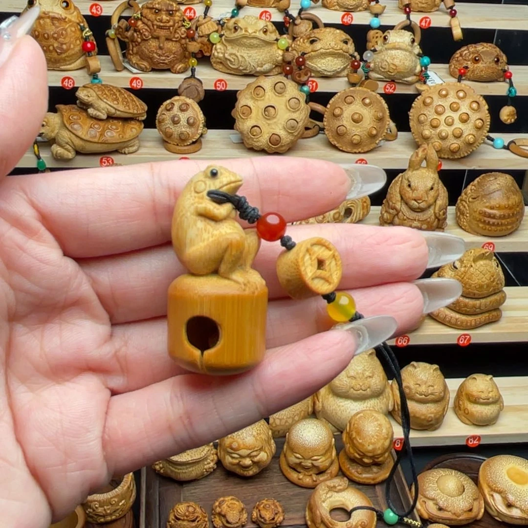 竹雕作品呱呱铃铛