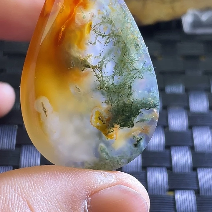 用***8玛瑙/玉髓颈饰未镶嵌