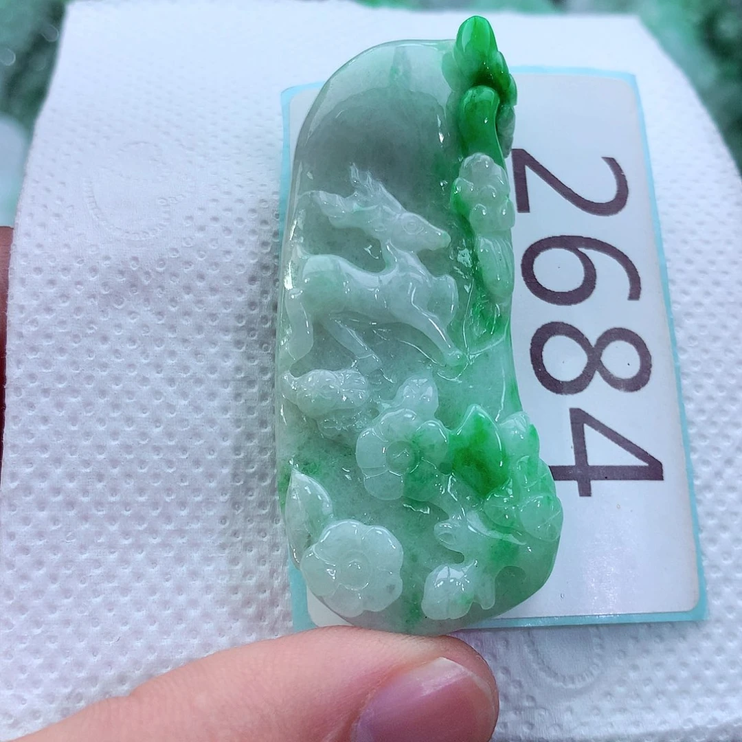 吊坠(不含链)未镶嵌翡翠