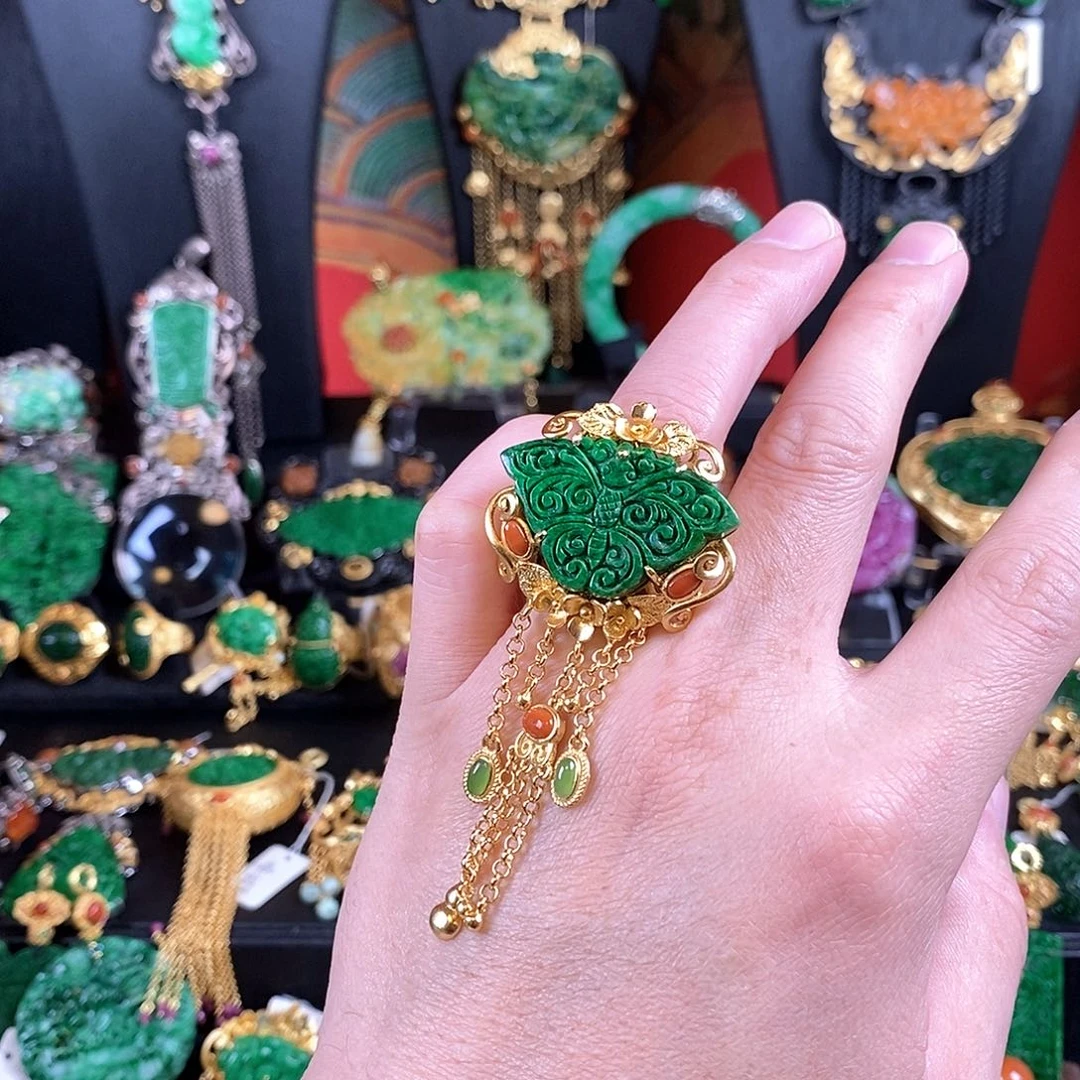 翡翠未镶嵌戒指戒指