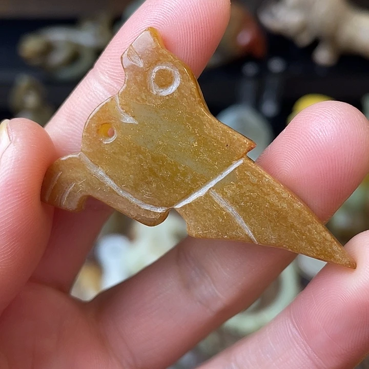 和田玉（糖玉）未镶嵌颈饰