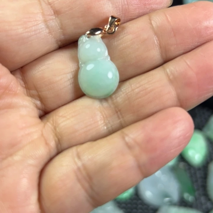 可***歆翡翠未镶嵌颈饰03