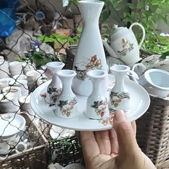 库存微瑕三打白骨精酒壶一套