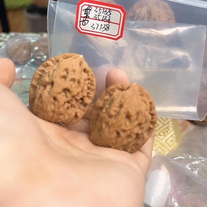文玩核桃把件非嫁接北京