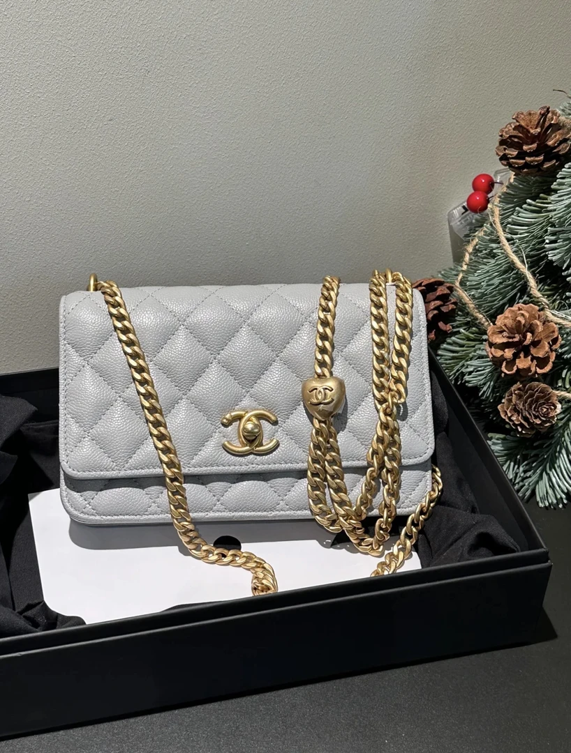 95新 Chanel/香奈儿 四月中古-爱心扣灰色荔枝皮woc包 芯片款