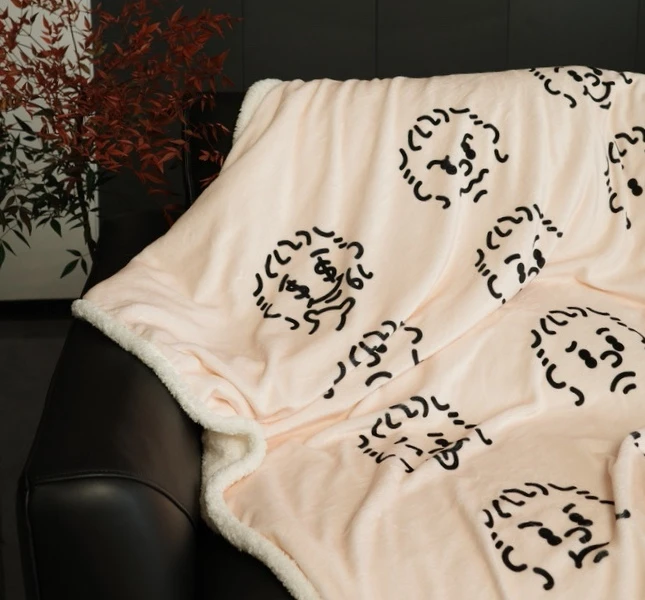 「都市丽人」fnds周边大头仔表情法兰绒羊羔绒毛毯