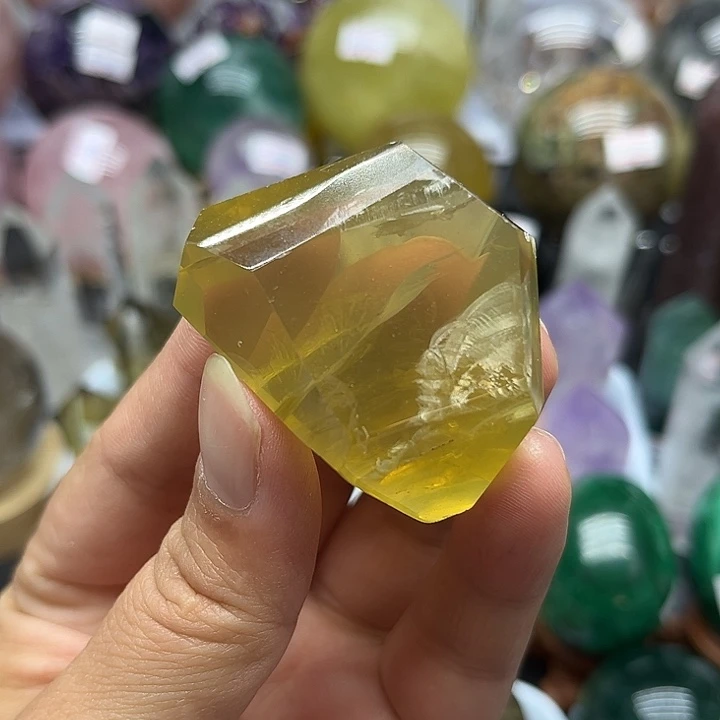 未镶嵌水晶珠宝半成品50克黄水晶随形