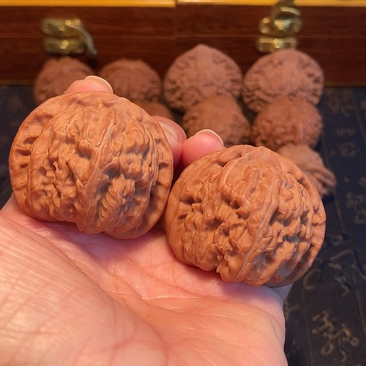 文玩核桃把件白狮子全品4.4