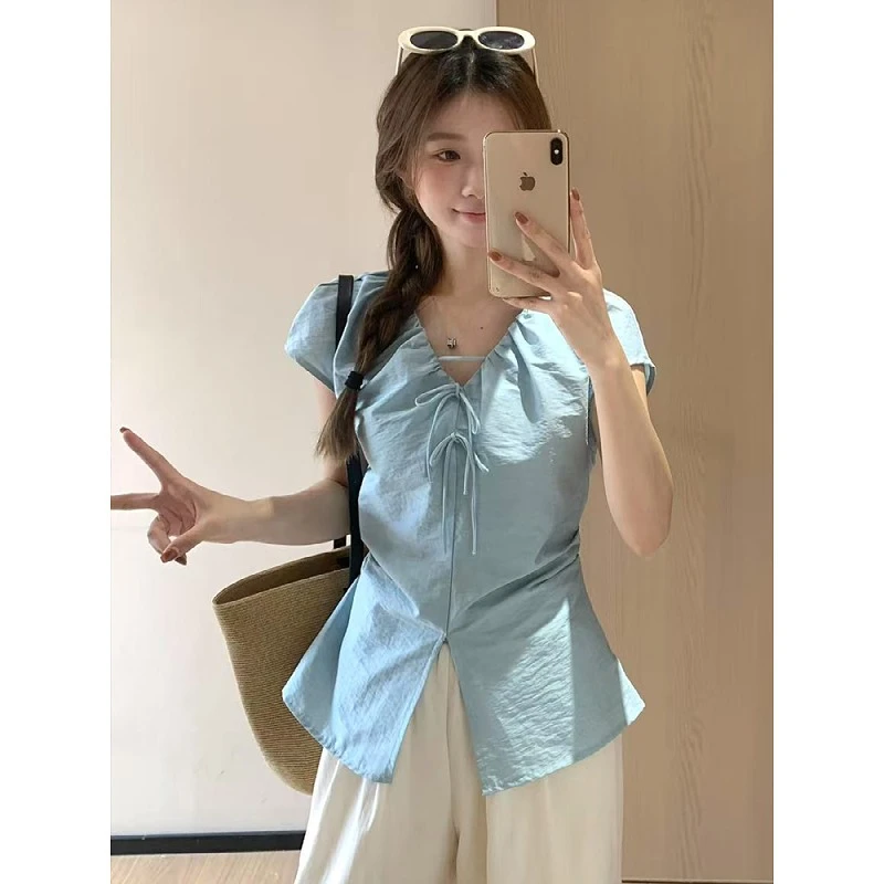 大码胖mm韩系蓝色系带v领短袖衬衫女夏季设计感褶皱显瘦开叉上衣
