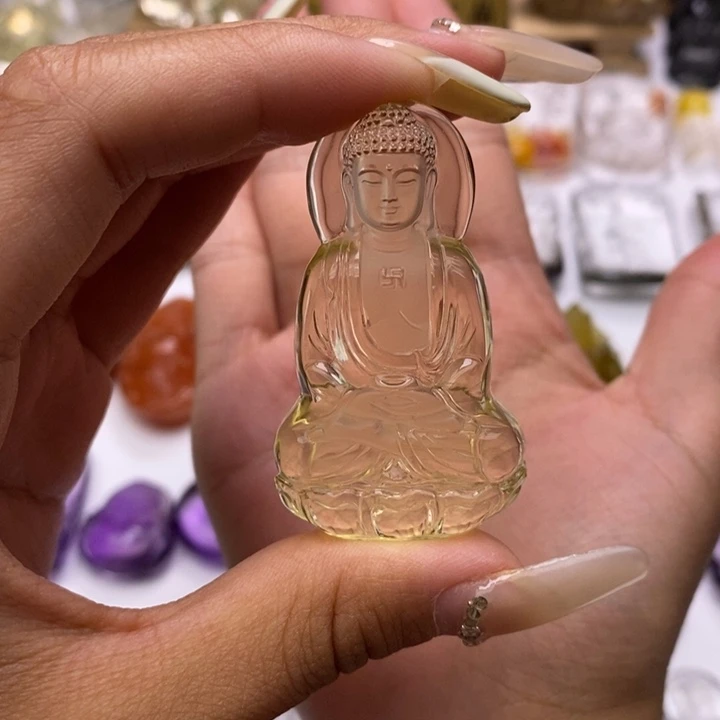 未镶嵌颈饰水晶?**?