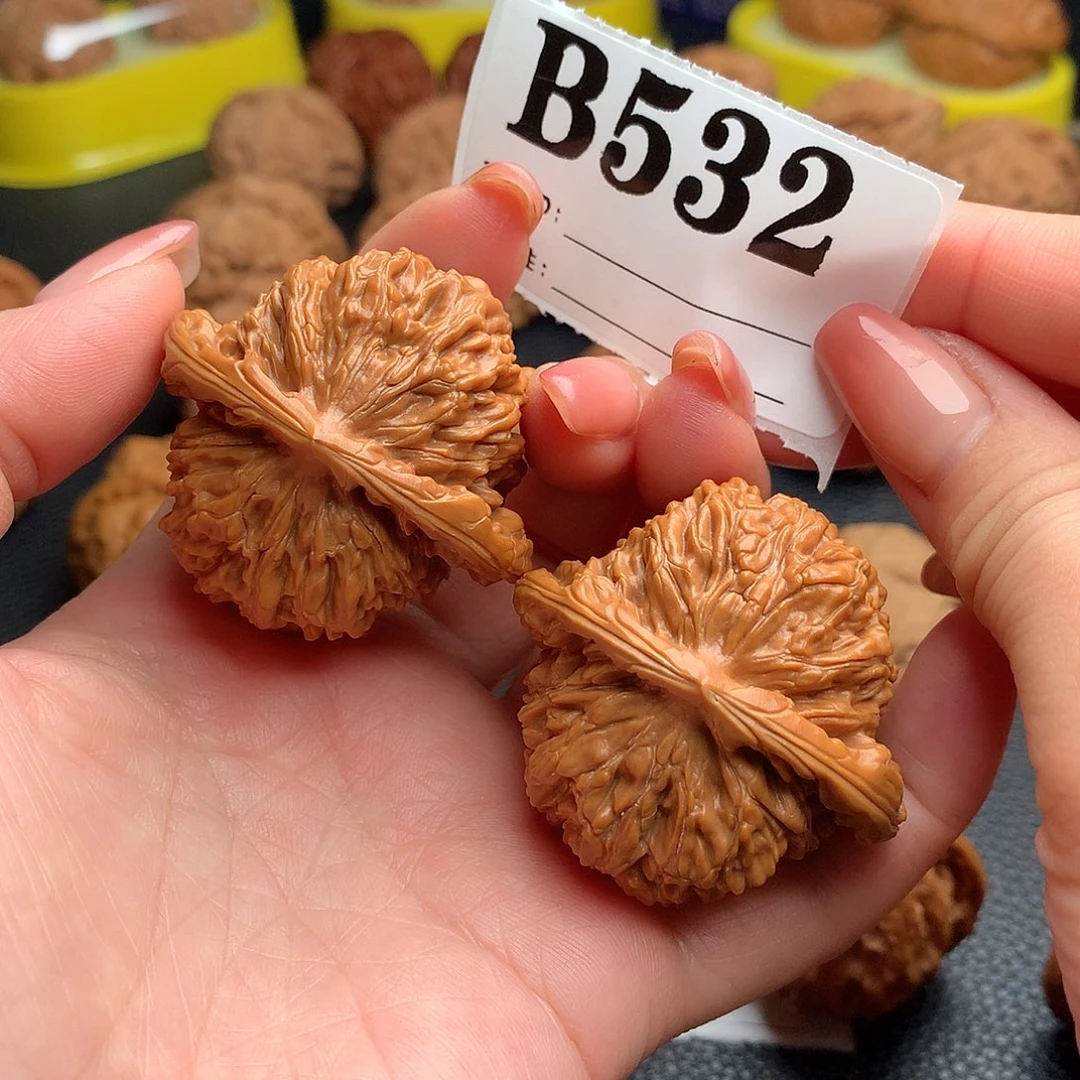 文玩核桃吊坠四座楼532链接44尺