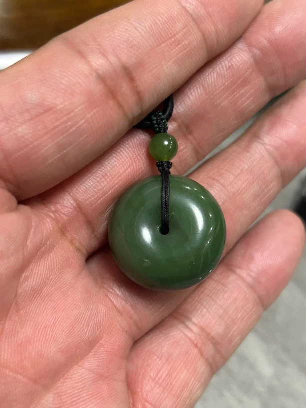 天然和田玉碧玉吊坠