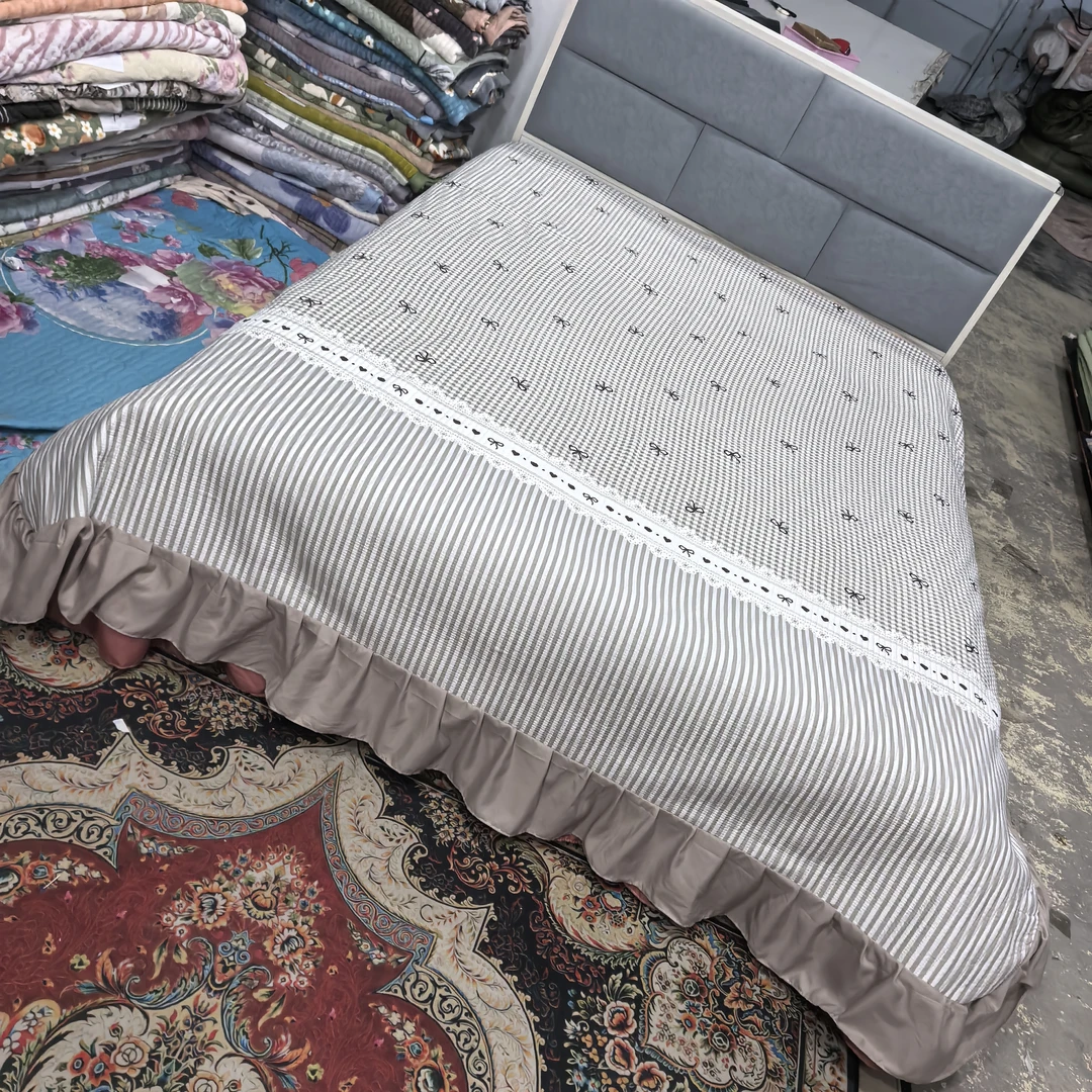 莫小柔花边床盖（灰色蝴蝶结）2.4米✕2.5米